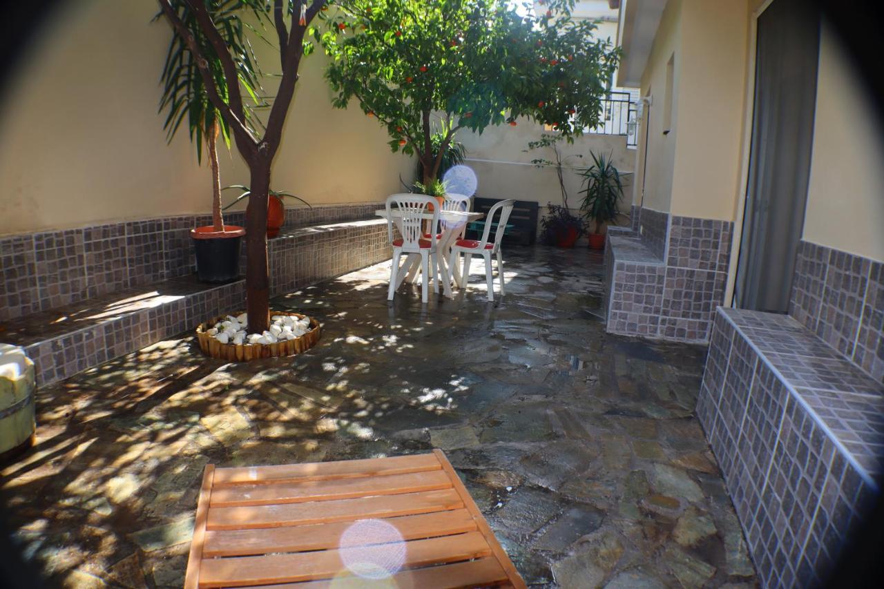 Filoxenia Apartment Atenas Exterior foto